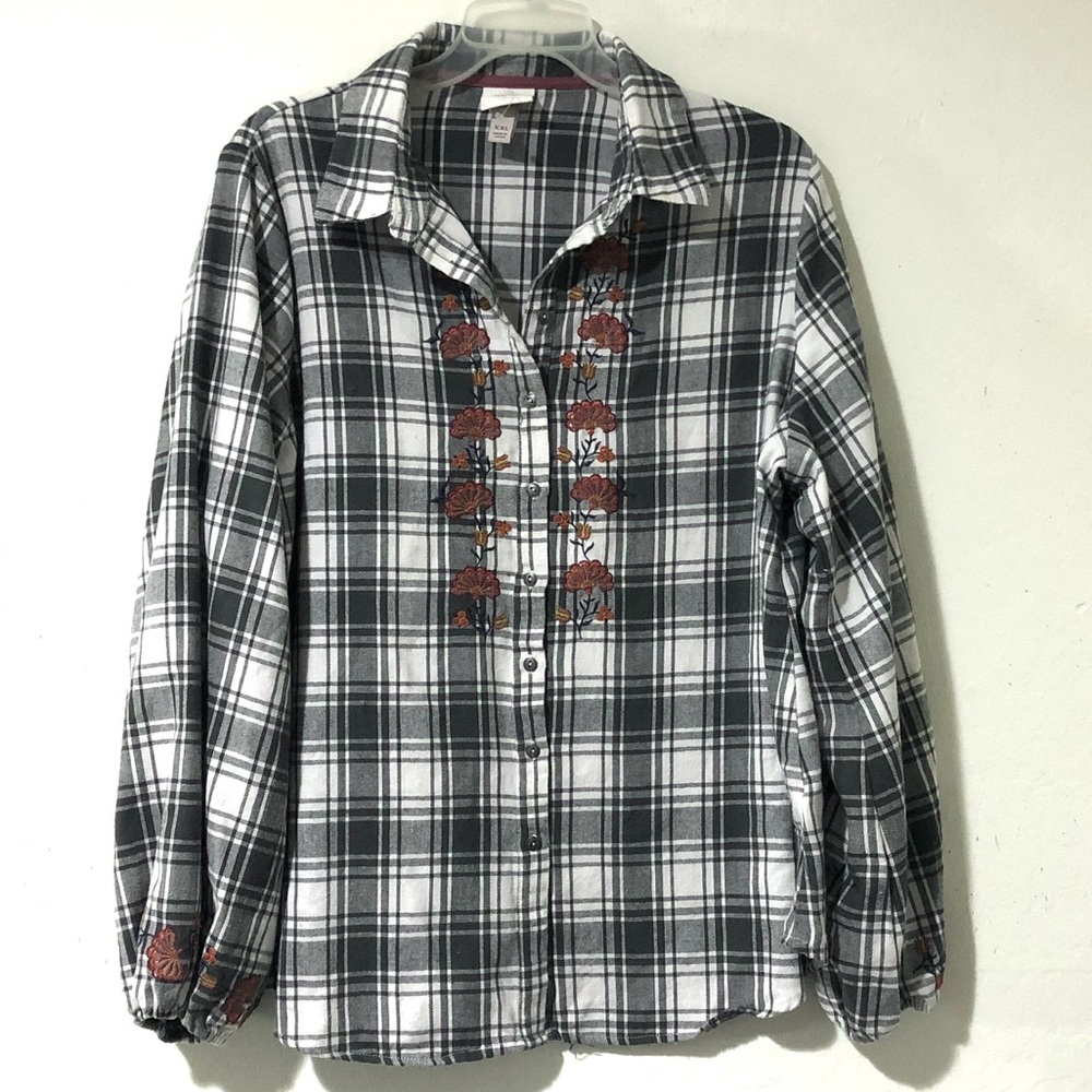 Knox Rose Plaid Embroidered Shirt w/peasant sleeve